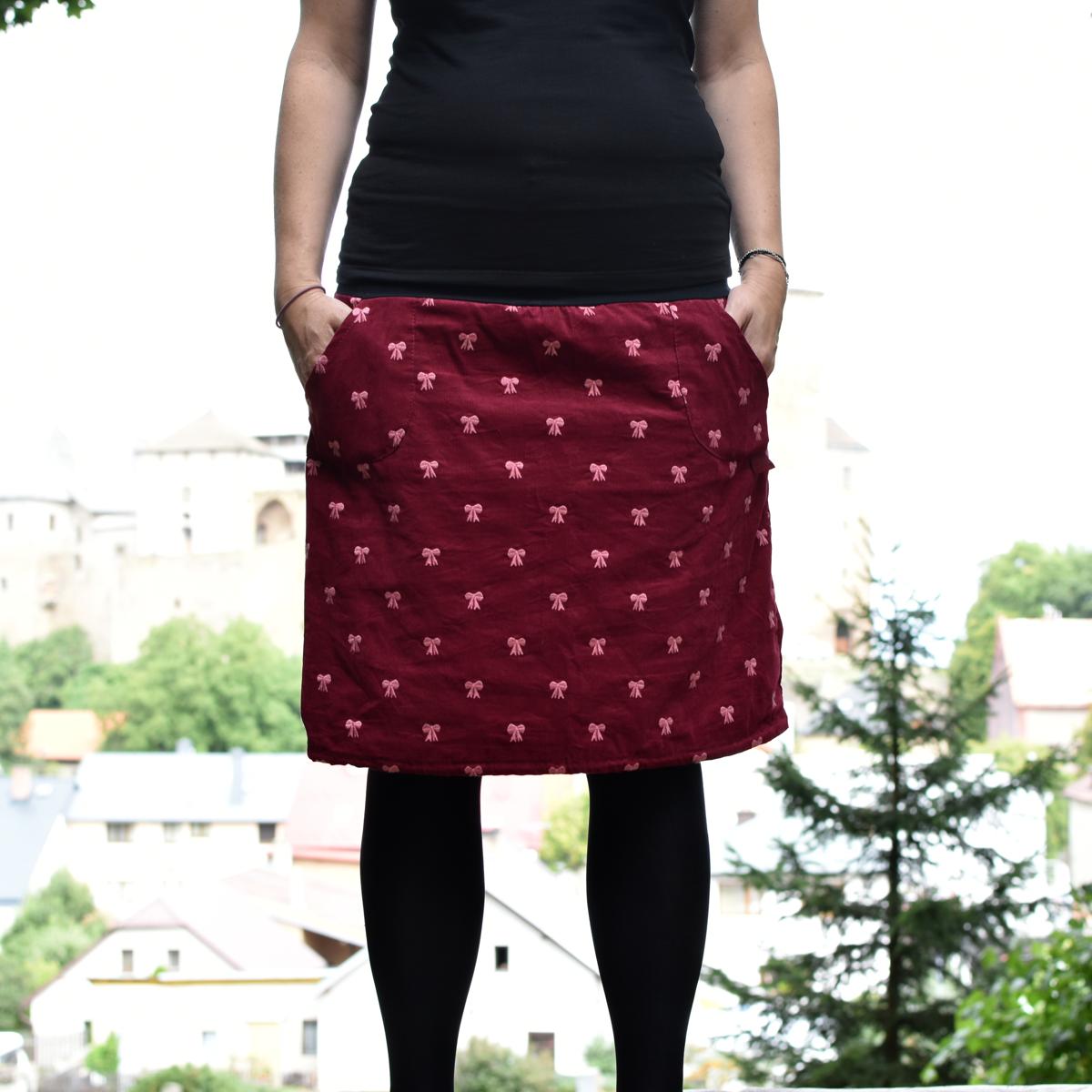Manšestrová  - vyšívané mašličky