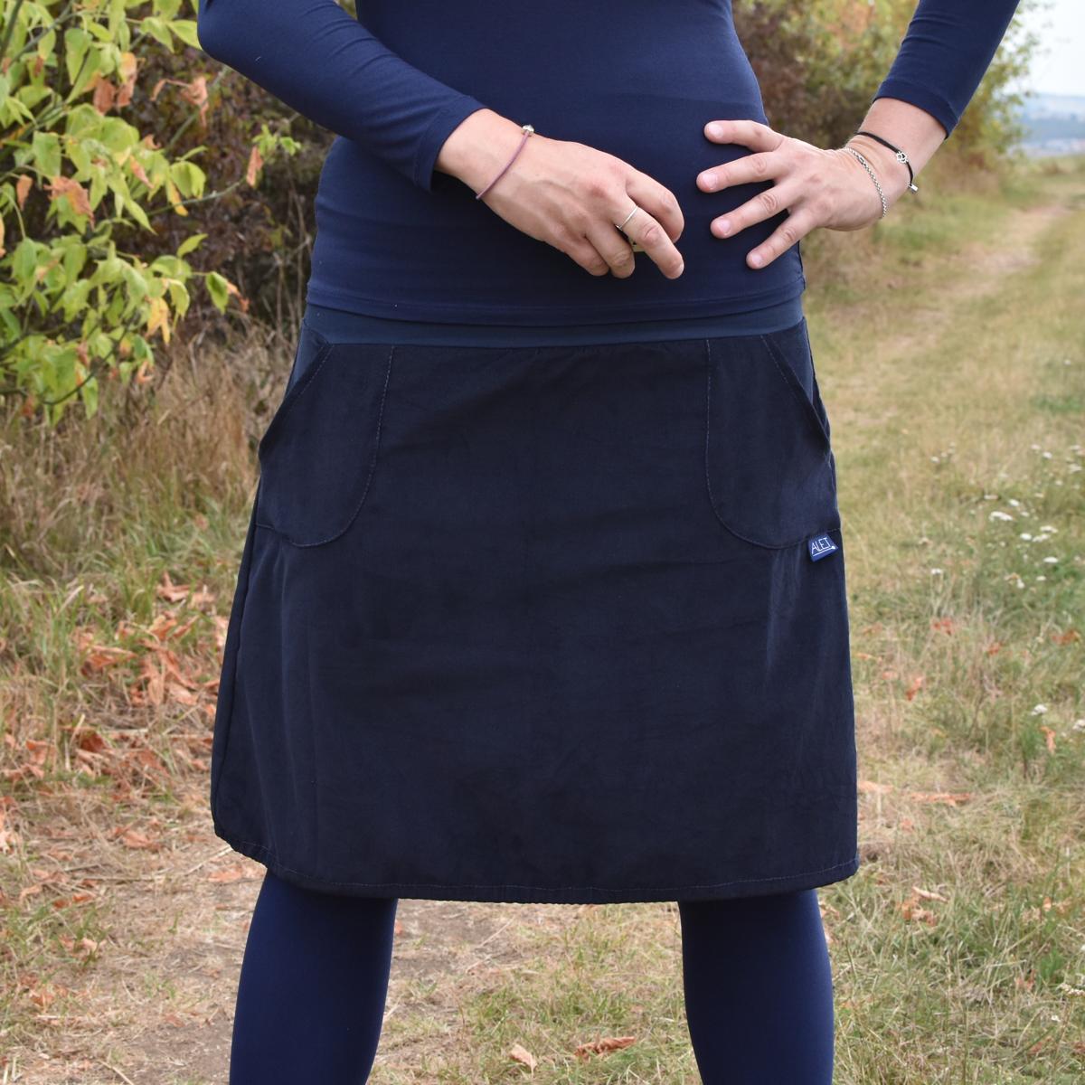 Manšestrová temně modrá